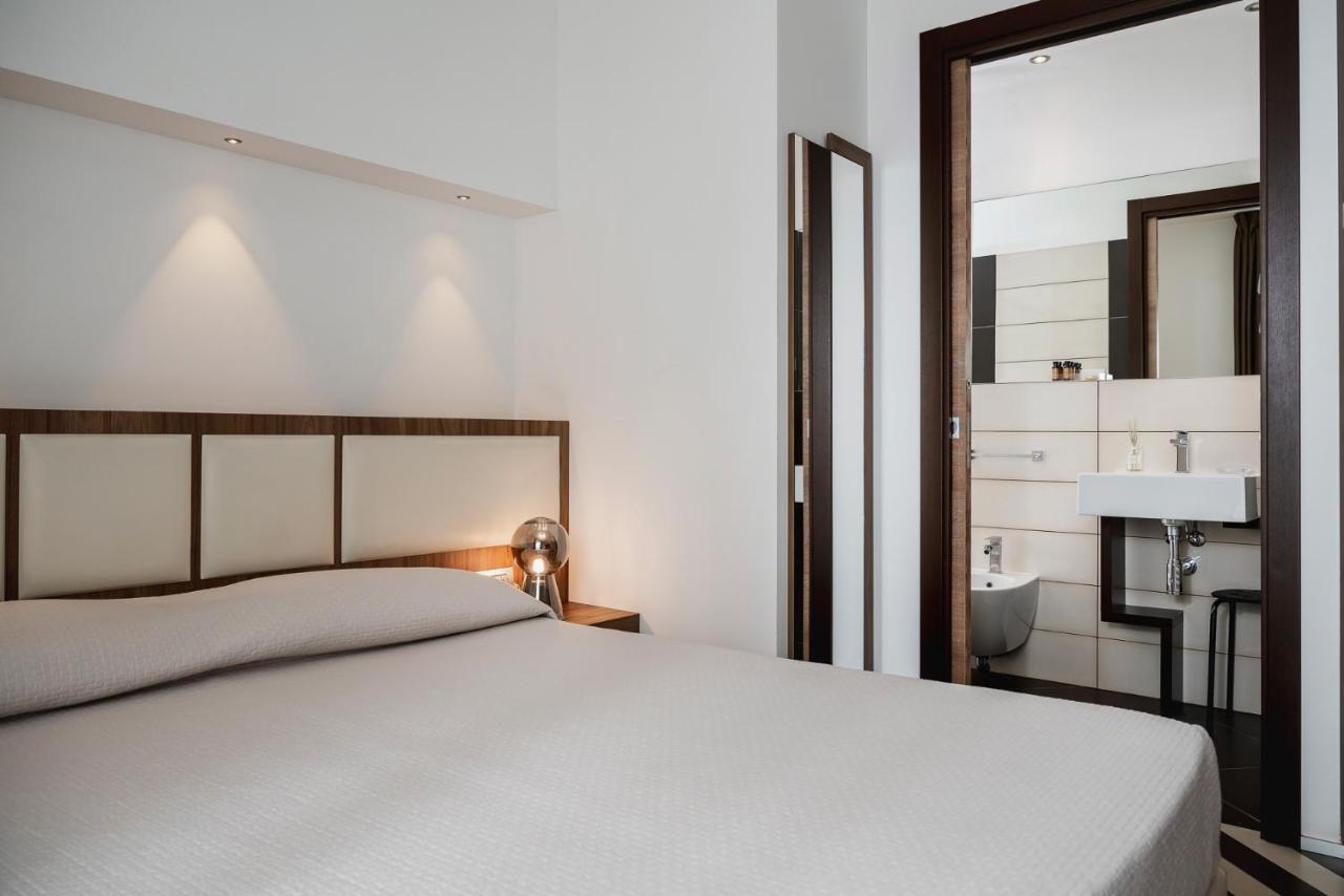 Dan Hotel Riccione Bagian luar foto