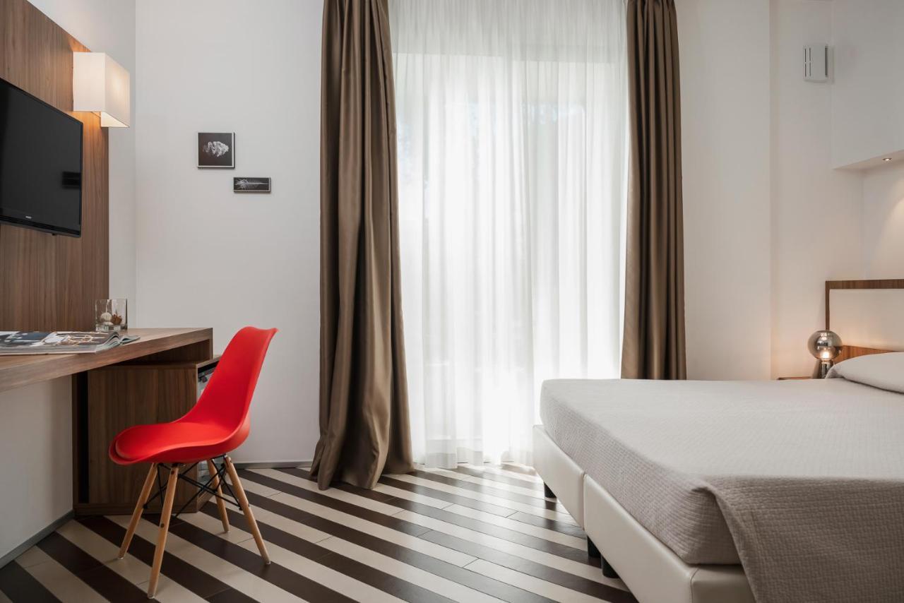 Dan Hotel Riccione Bagian luar foto