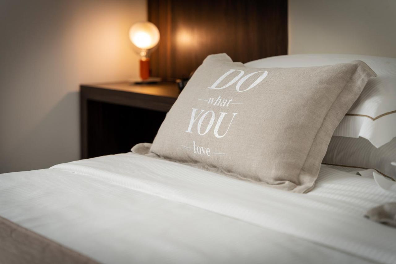 Dan Hotel Riccione Bagian luar foto