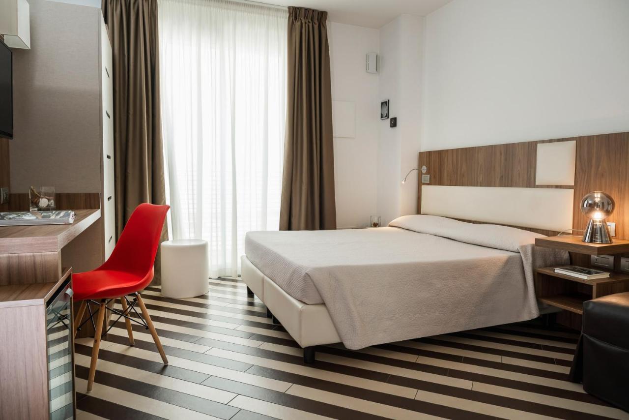 Dan Hotel Riccione Bagian luar foto