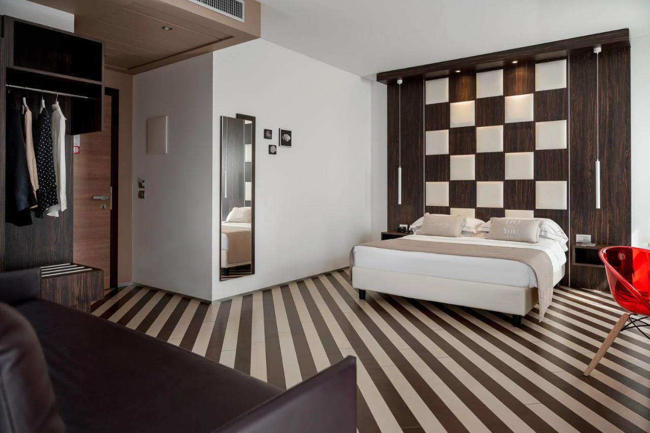 Dan Hotel Riccione Bagian luar foto