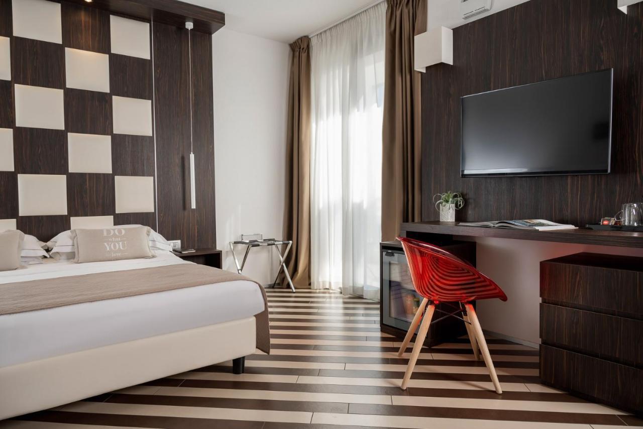 Dan Hotel Riccione Bagian luar foto