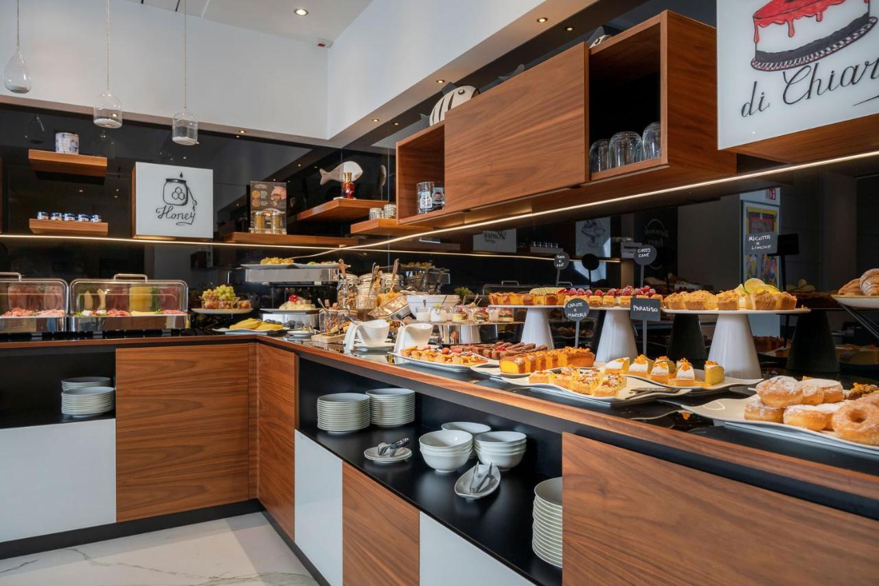 Dan Hotel Riccione Bagian luar foto