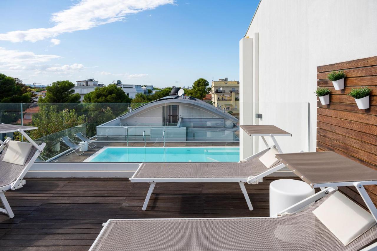 Dan Hotel Riccione Bagian luar foto