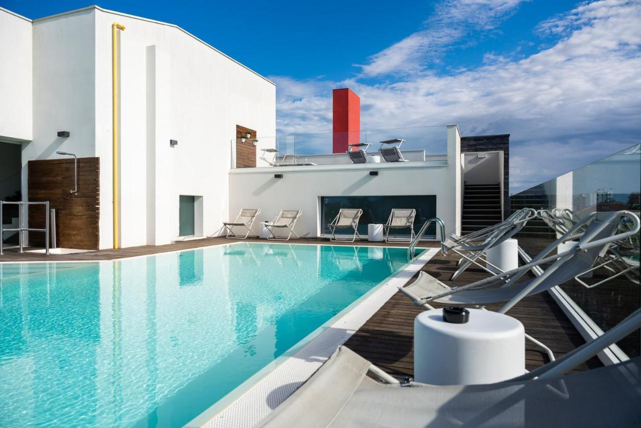 Dan Hotel Riccione Bagian luar foto