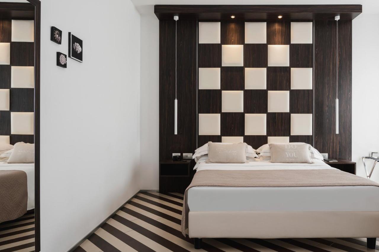 Dan Hotel Riccione Bagian luar foto